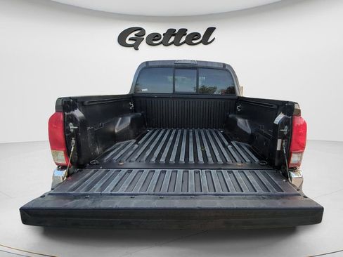 Used 2021 Toyota Tacoma SR5 RWD image 9