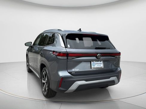 New 2026 Volkswagen Tiguan SE FWD image 4