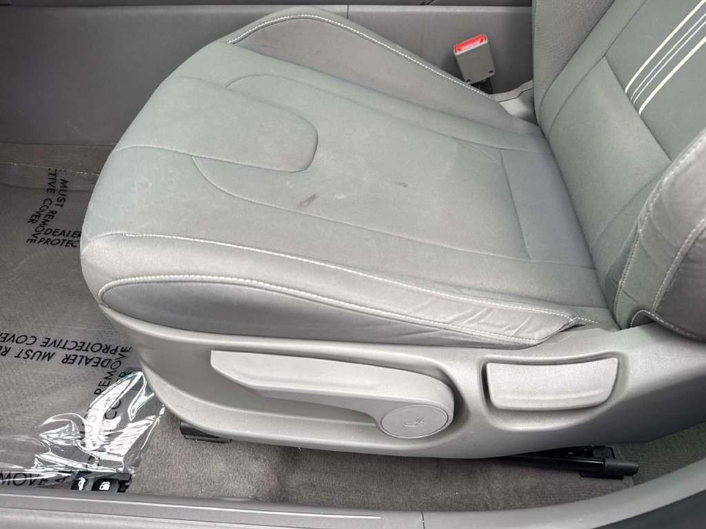 Used 2023 Hyundai Elantra SEL w/ Convenience Package FWD image 24