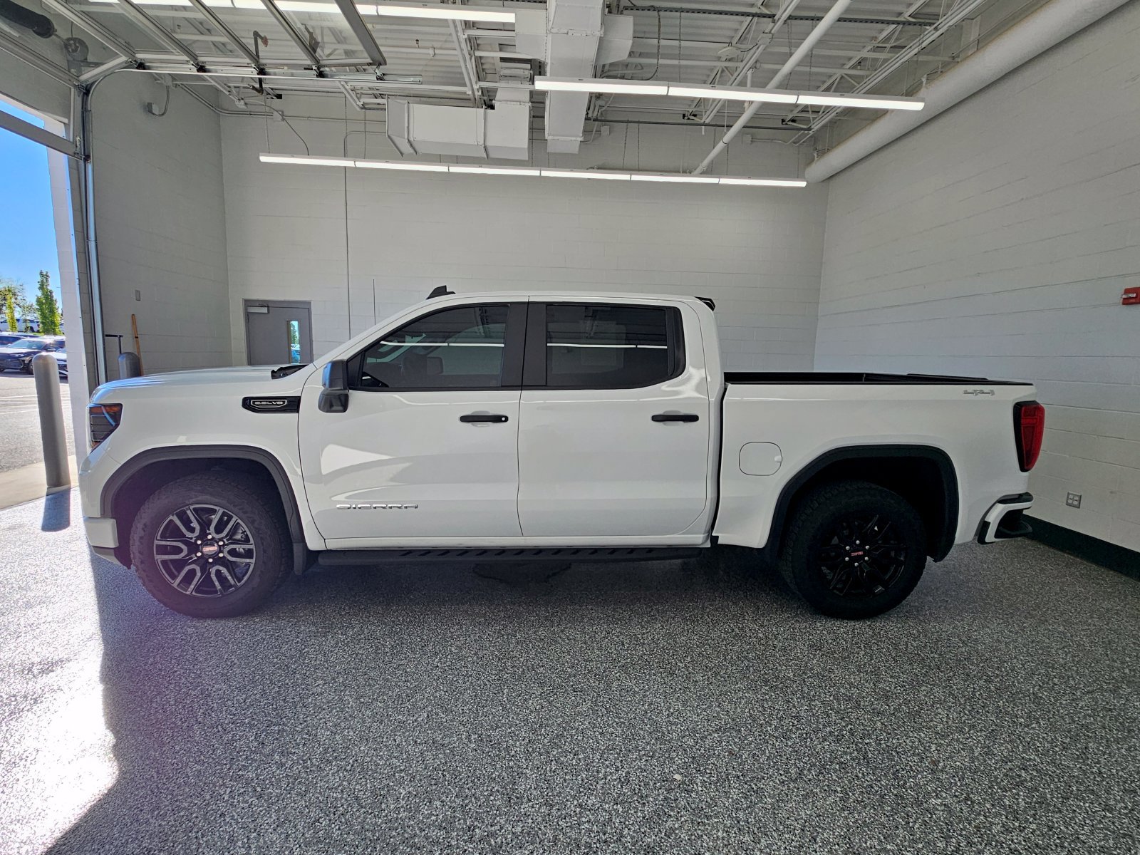 Used 2026 GMC Sierra 1500 Pro w/ Graphite Edition AWD/4WD image 2