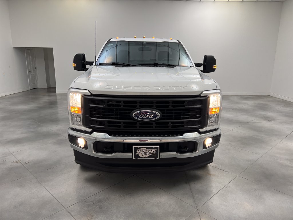 Used 2023 Ford F250 XL w/ XL Chrome Package AWD/4WD image 3