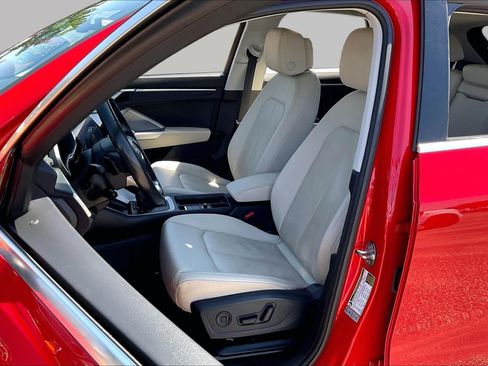 Used 2024 Audi Q3 2.0T Premium AWD/4WD image 8