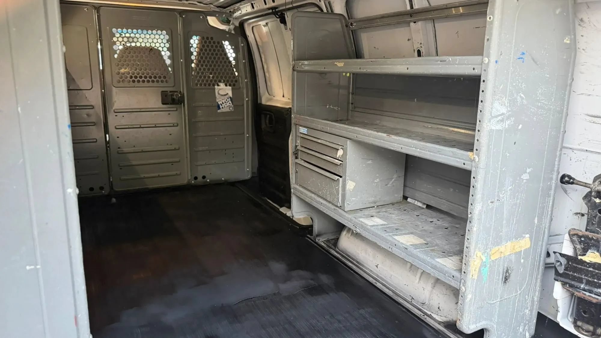 Used 2016 Chevrolet Express 2500 RWD image 26