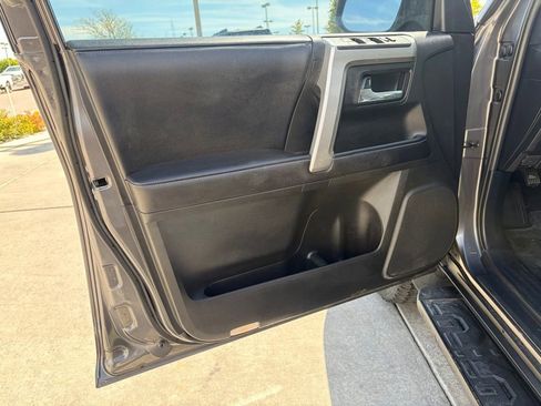 Used 2019 Toyota 4Runner SR5 Premium AWD/4WD image 10