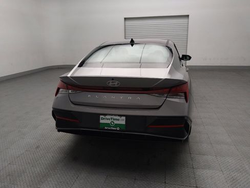 Used 2025 Hyundai Elantra SEL FWD image 7