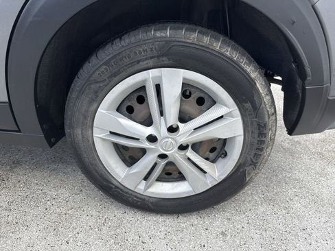 Used 2021 Nissan Kicks S image 44