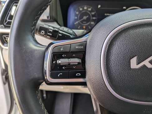 Certified 2023 Kia Sorento SX FWD image 32