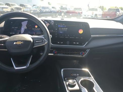 Used 2026 Chevrolet Equinox LT w/ Convenience Package II AWD/4WD image 15