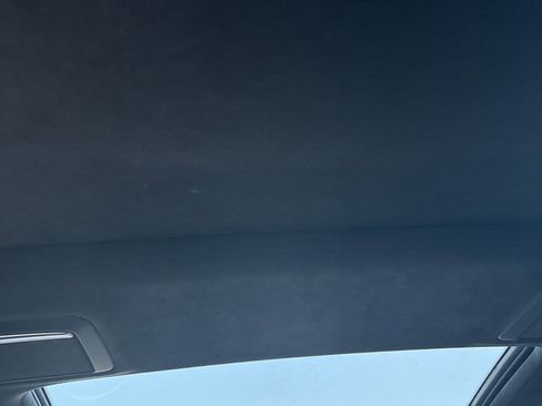 Used 2019 BMW 750i w/ Executive Package image 10