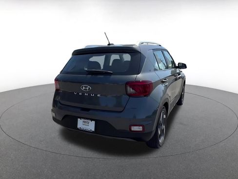 Used 2025 Hyundai Venue SEL FWD image 14