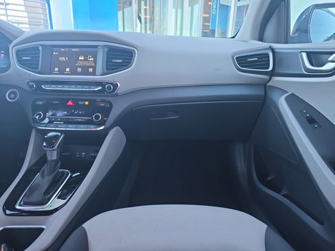 Used 2019 Hyundai Ioniq Blue image 30