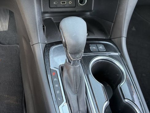 Certified 2023 Chevrolet Equinox Premier FWD image 31
