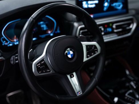 Used 2024 BMW X4 xDrive30i w/ Premium Package image 11
