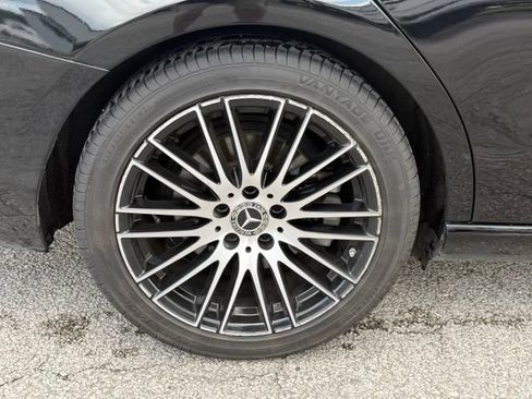 Used 2024 Mercedes-Benz C 300 Sedan image 10