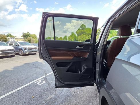 Certified 2023 Volkswagen Atlas SE AWD/4WD image 26