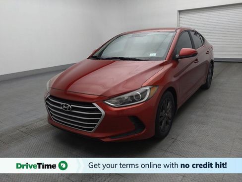 Used 2017 Hyundai Elantra SE image 1