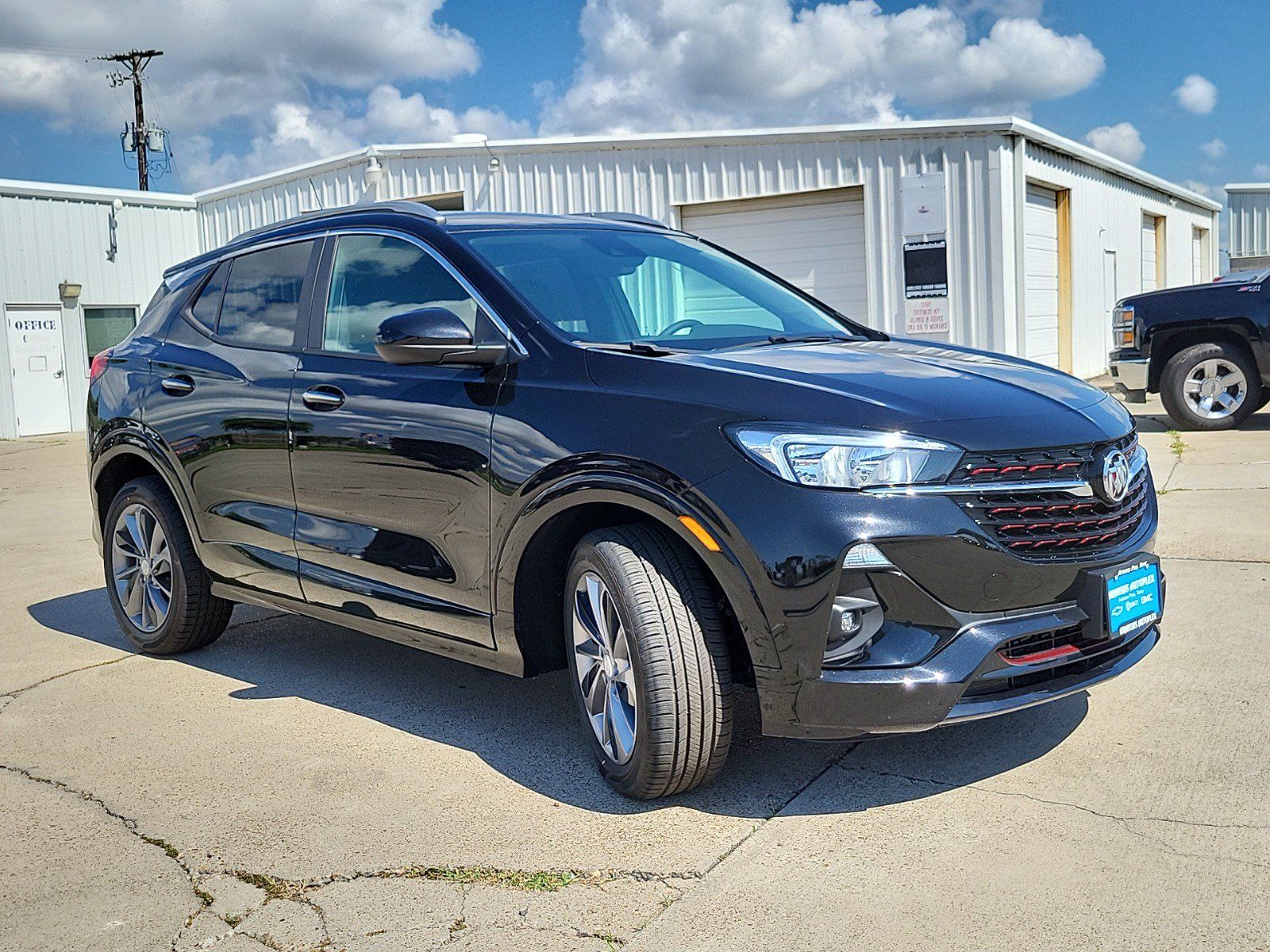 Used 2023 Buick Encore GX Select w/ Sport Touring Package FWD image 3