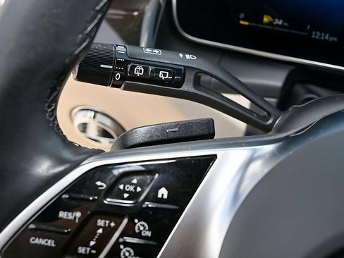 Used 2023 Mercedes-Benz GLC 300 image 28