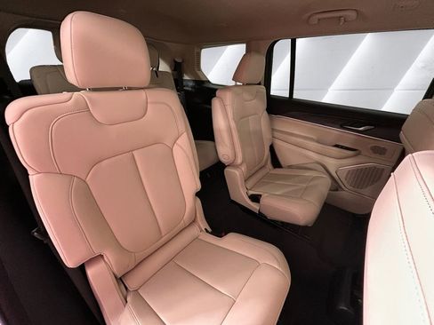 Used 2021 Jeep Grand Cherokee L Limited image 16