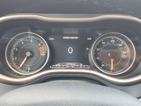 Used 2016 Jeep Cherokee Limited FWD image 17
