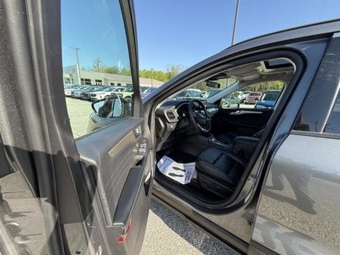 Certified 2022 Ford Escape SEL image 11