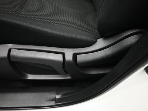 Used 2022 Nissan Rogue Sport S image 12