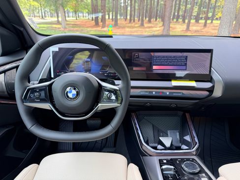 New 2026 BMW X3 xDrive30i w/ Premium Package AWD/4WD image 3