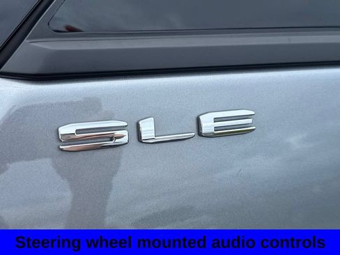 Used 2024 GMC Terrain SLE AWD/4WD image 5