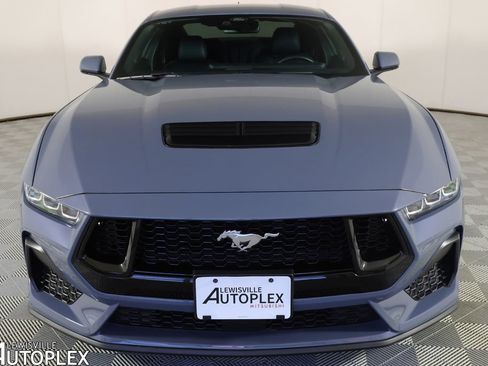 Used 2025 Ford Mustang GT Premium RWD image 2