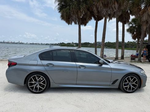 Used 2021 BMW 530i w/ M Sport Package RWD image 9