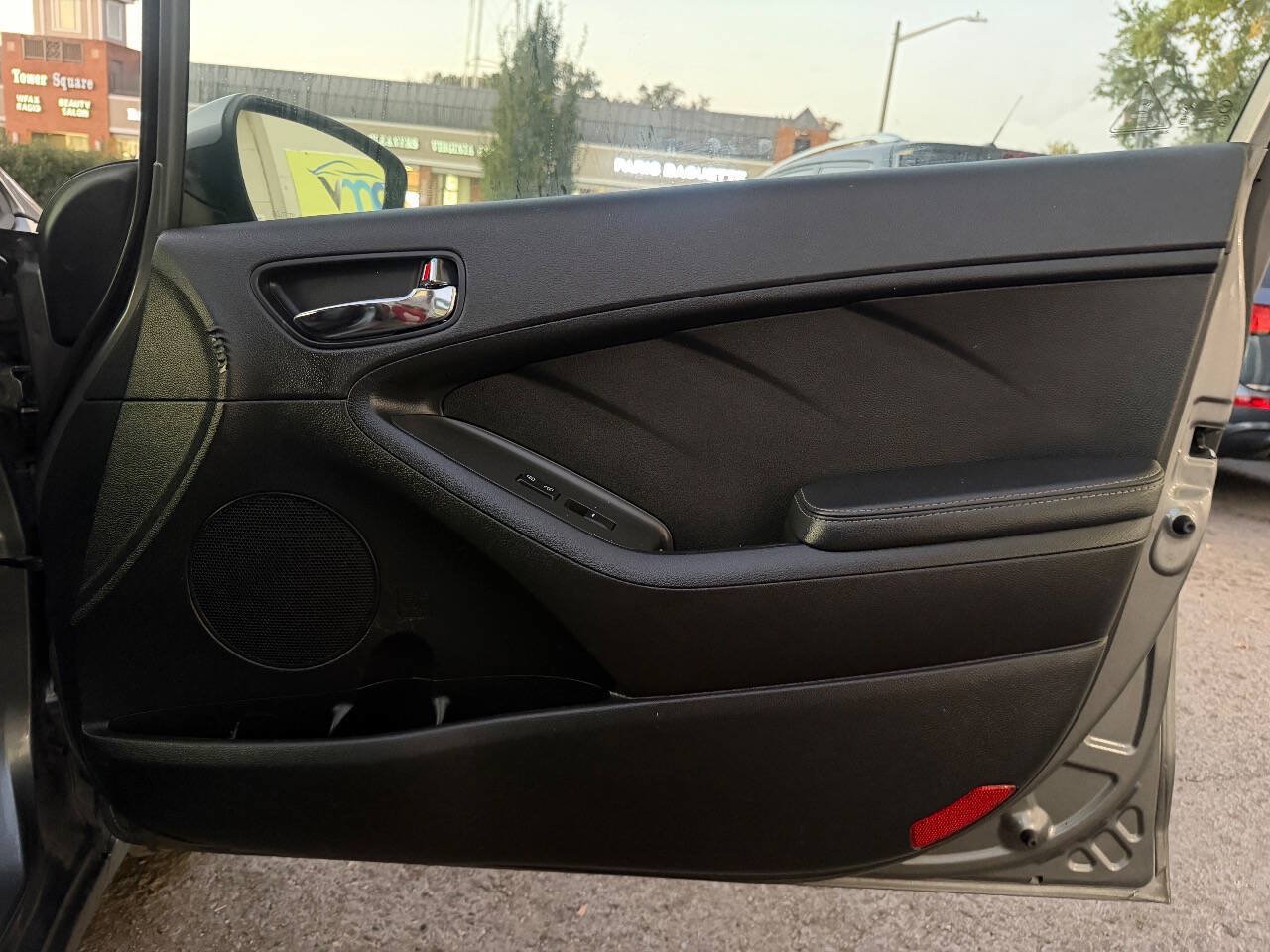 Used 2016 Kia Forte LX FWD image 18