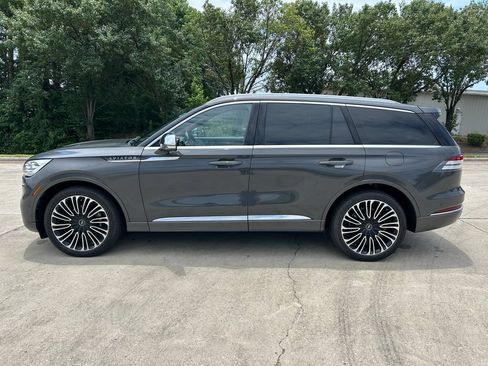 Used 2021 Lincoln Aviator Black Label w/ Dynamic Handling Package AWD/4WD image 2