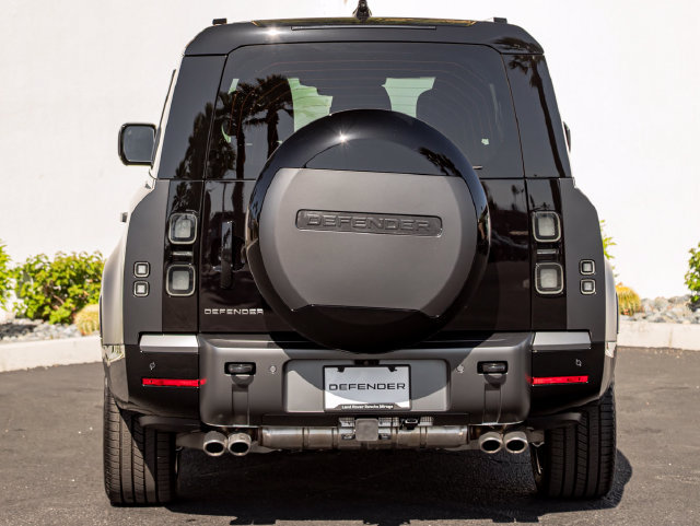 New 2026 Land Rover Defender 130 V8 AWD/4WD image 8