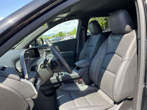 Used 2025 Cadillac XT4 Premium Luxury AWD/4WD image 7
