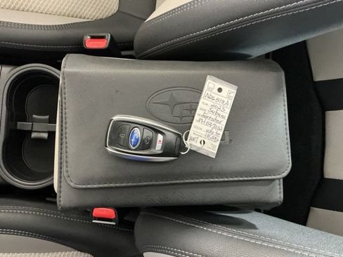 Used 2023 Subaru Forester Premium AWD/4WD image 22
