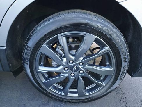 Used 2023 Chevrolet Equinox RS w/ RS Leather Package FWD image 9