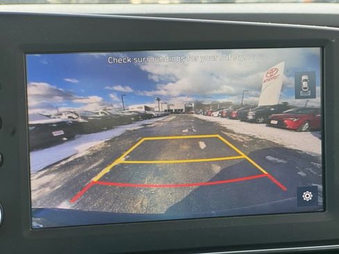 Certified 2022 Hyundai Elantra SEL image 15