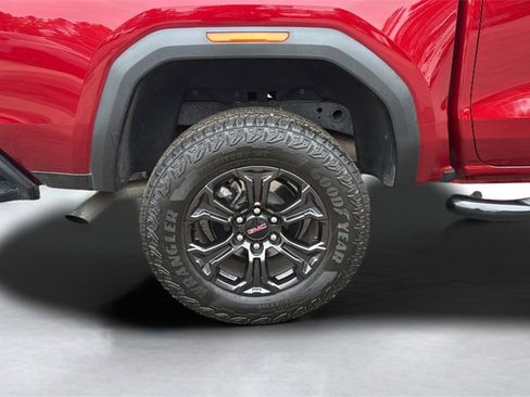 Used 2024 GMC Canyon Elevation w/ Convenience Package image 17