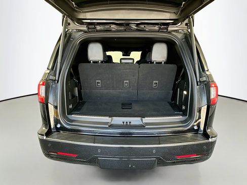 Used 2021 Lincoln Navigator Reserve w/ Luxury Package AWD/4WD image 26
