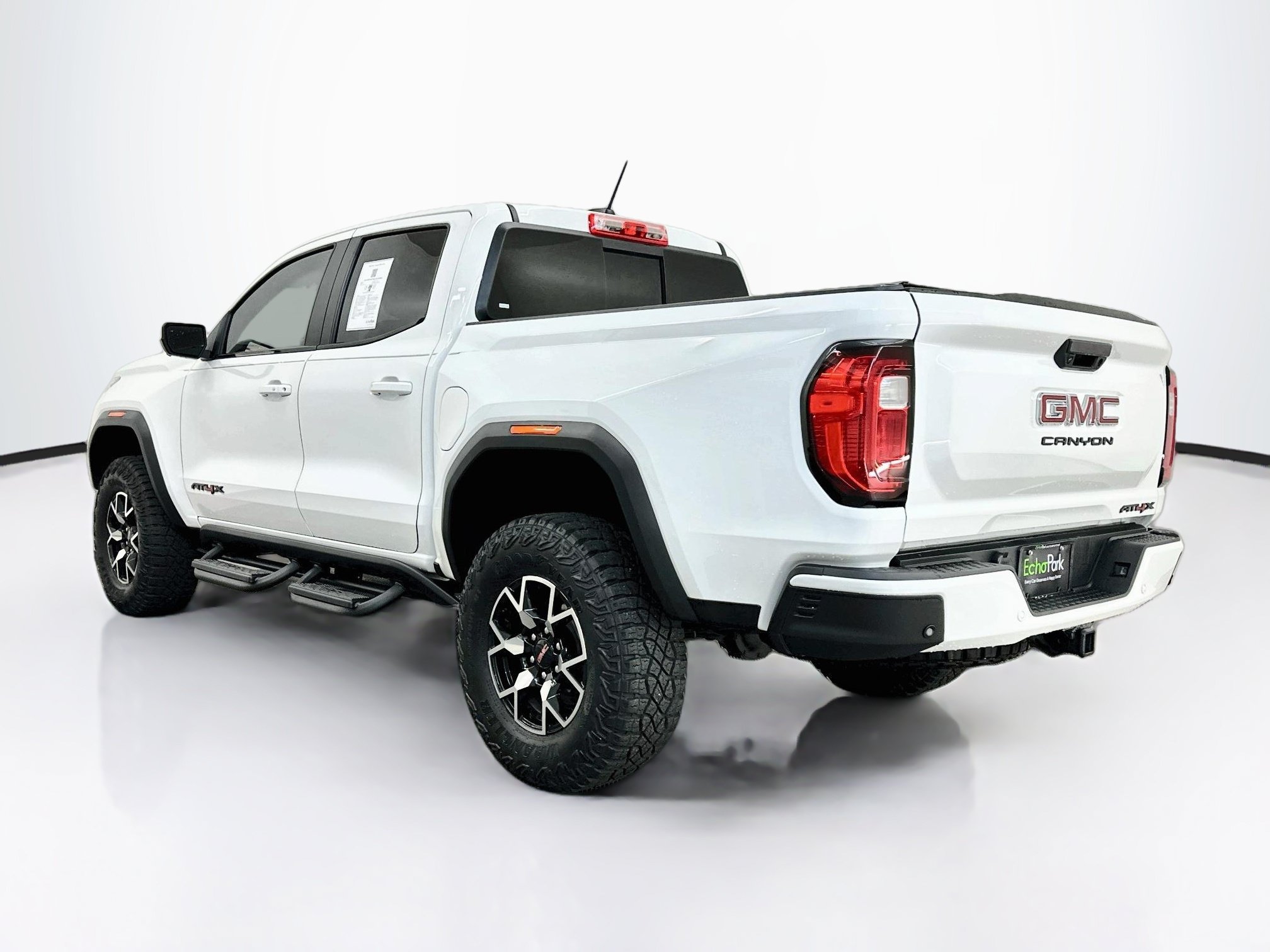 Used 2024 GMC Canyon AT4X AWD/4WD image 5