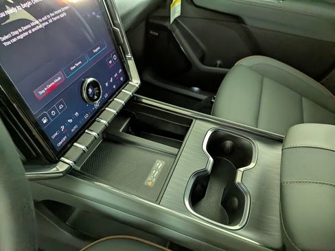 New 2026 GMC Acadia AT4 w/ Luxury Package AWD/4WD image 25