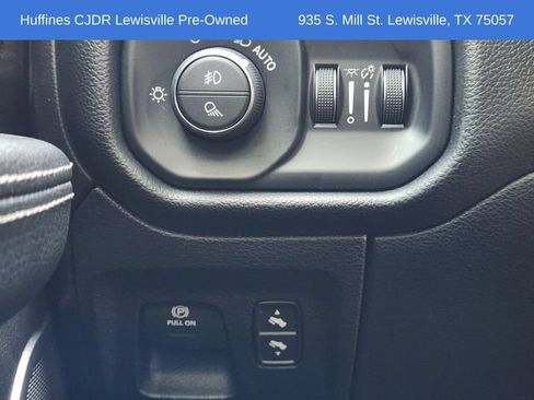 Used 2023 RAM 1500 Laramie AWD/4WD image 29