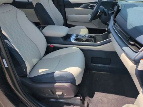 New 2026 Kia Carnival SX image 43