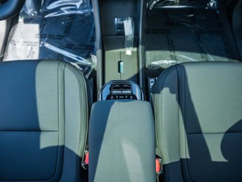 New 2026 Volvo EX30 Plus w/ Climate Package AWD/4WD image 23