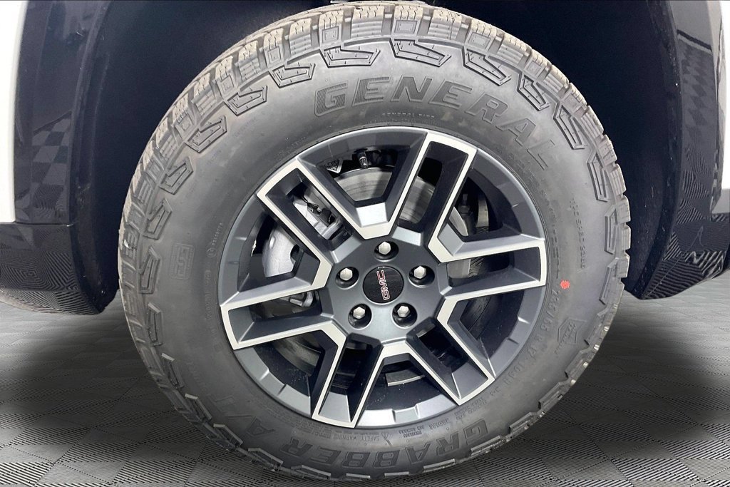 New 2027 GMC Terrain AT4 w/ Convenience Package III AWD/4WD image 13