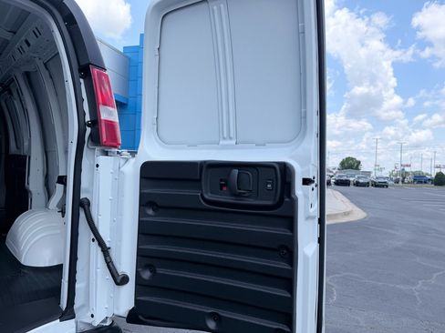 New 2026 Chevrolet Express 2500 w/ Driver Convenience Package RWD image 27