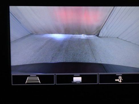 Used 2020 Chevrolet Traverse LT w/ LPO, Floor Liner Package FWD image 17