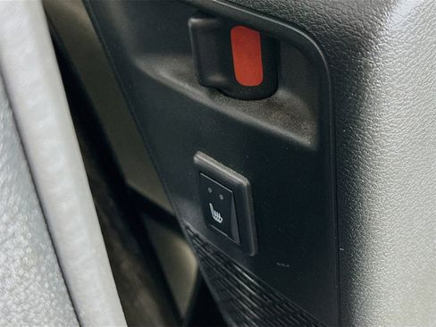 Used 2018 Chrysler Pacifica Touring-L Plus image 23