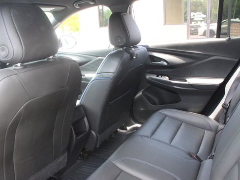 Used 2024 Buick Envista Sport Touring w/ Convenience I Package FWD image 26