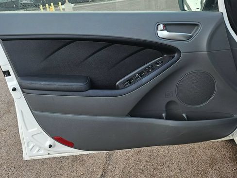 Used 2017 Kia Forte LX w/ LX Popular Package FWD image 25